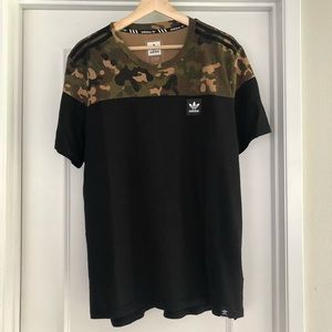Men’s Adidas shirt